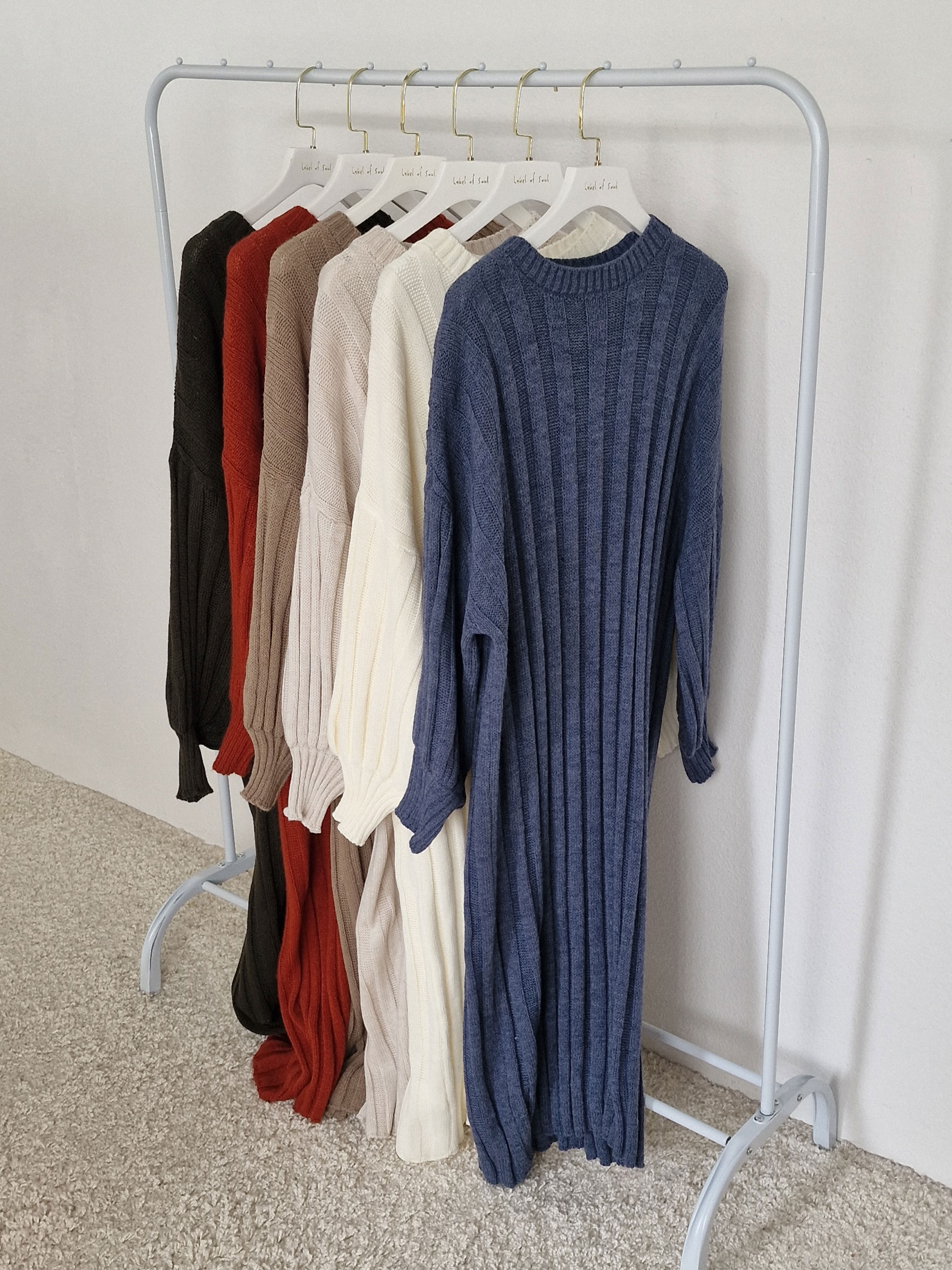 Oversize Strickkleid mit Ballonärmeln - Jeansblau