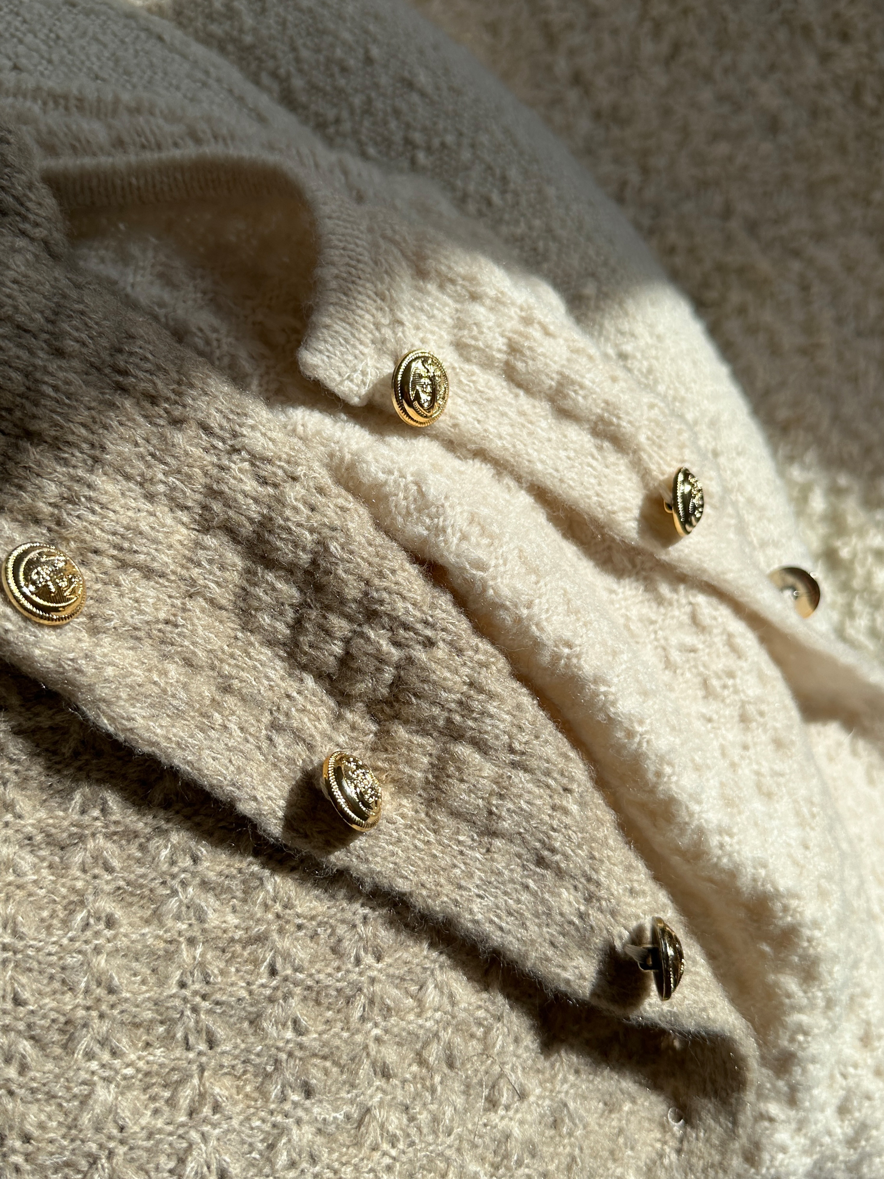 Cardigan mit Knöpfen - BUTTONS - Creme