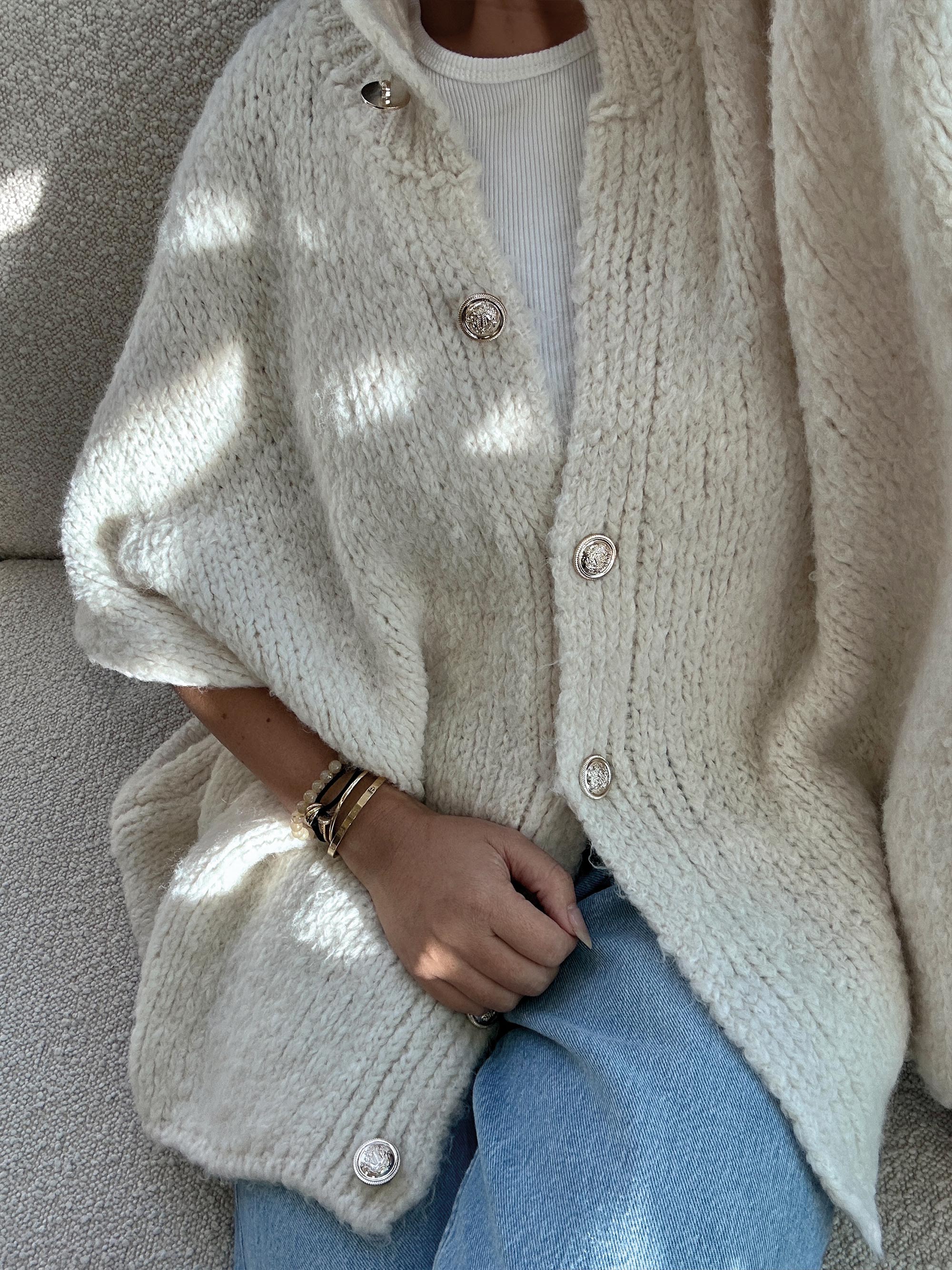 Oversize FLAUSCHI PONCHO Cardigan - Creme