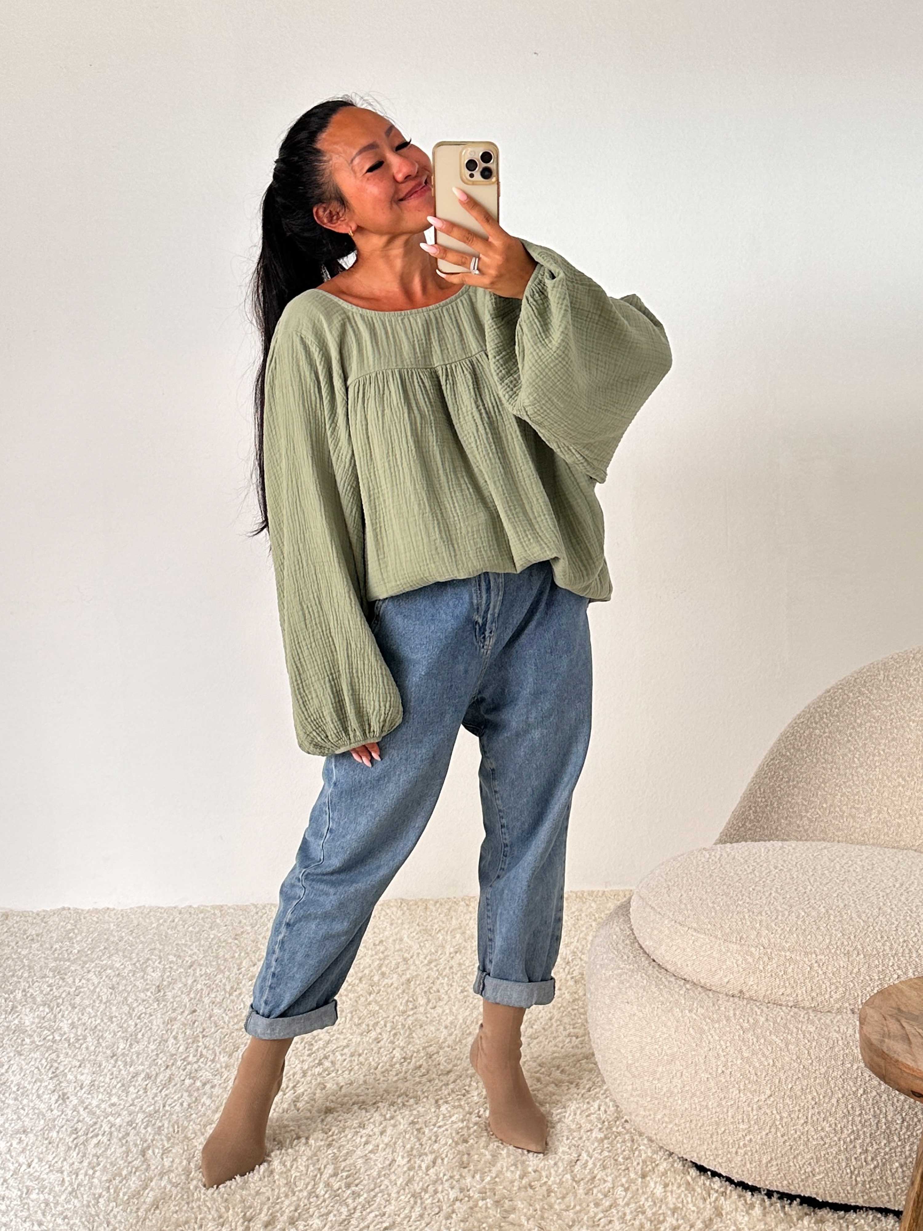 Musselin Oversize Bluse mit Rundhalsausschnitt - Matcha