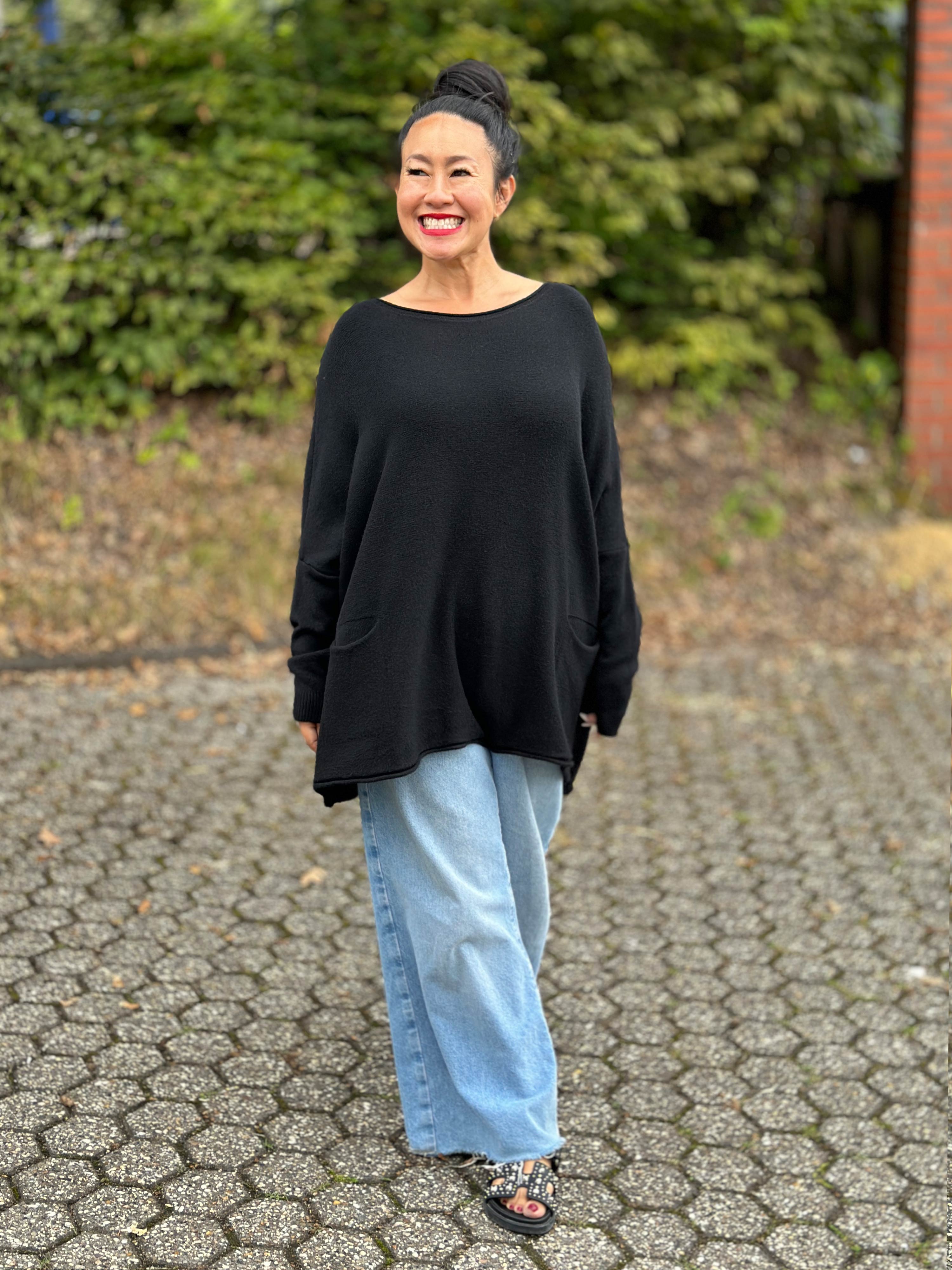 Oversize Viskose Pullover mit Taschen - Schwarz