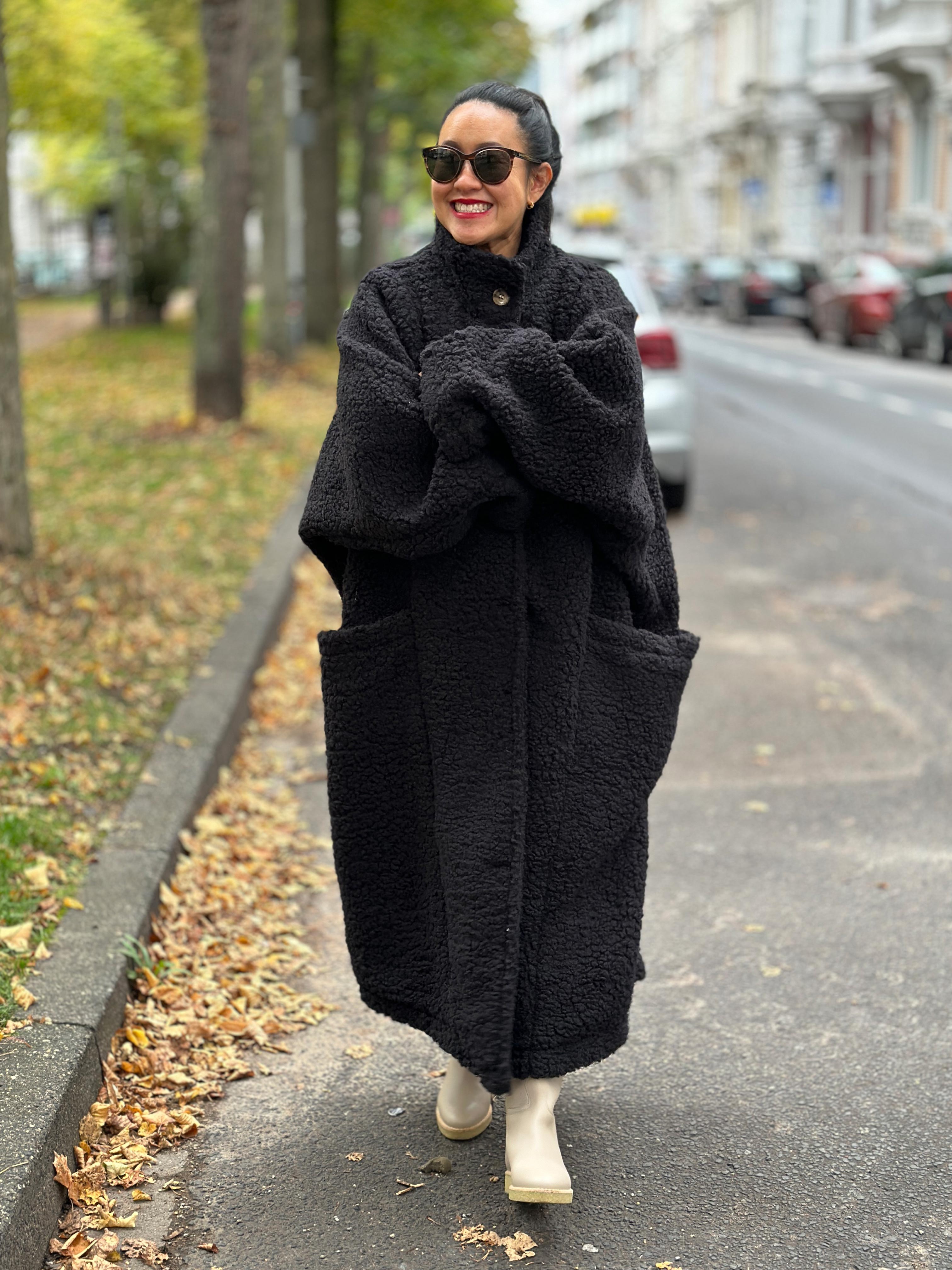 Teddylook Oversize Mantel mit Kragen - ICON - Schwarz