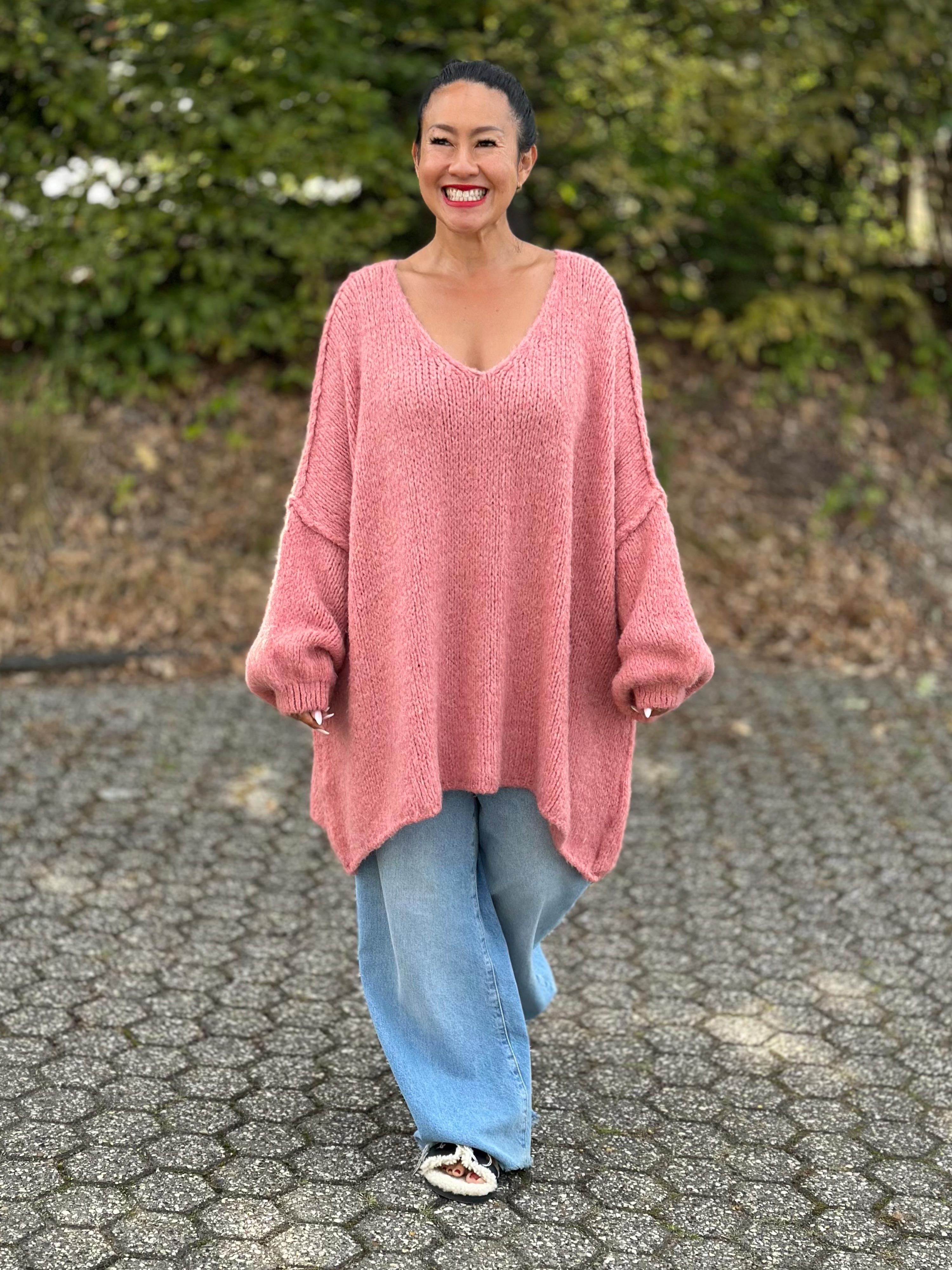 Oversize Strickpullover mit V-Ausschnitt - FLAUSCHI - LOLA - Berry