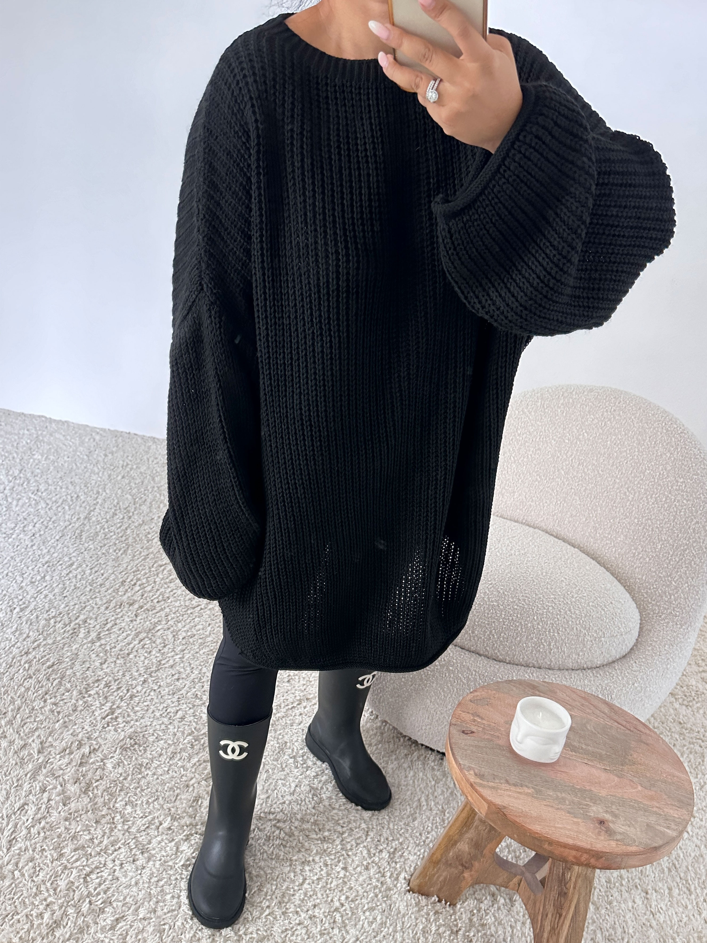 Schwerstrickpullover mit Seitenschlitz - Schwarz