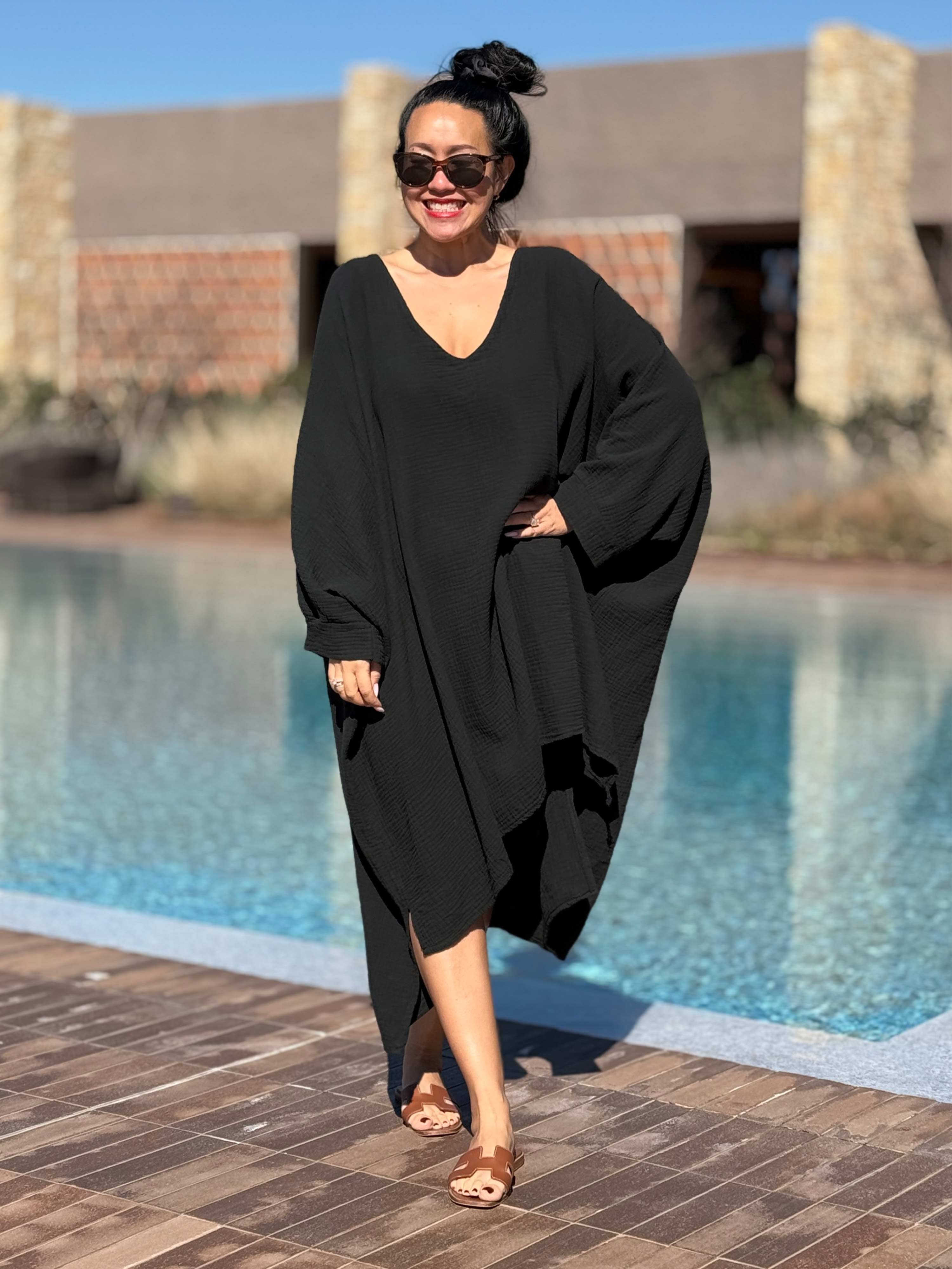 Oversize Musselin Blusen Poncho - Schwarz