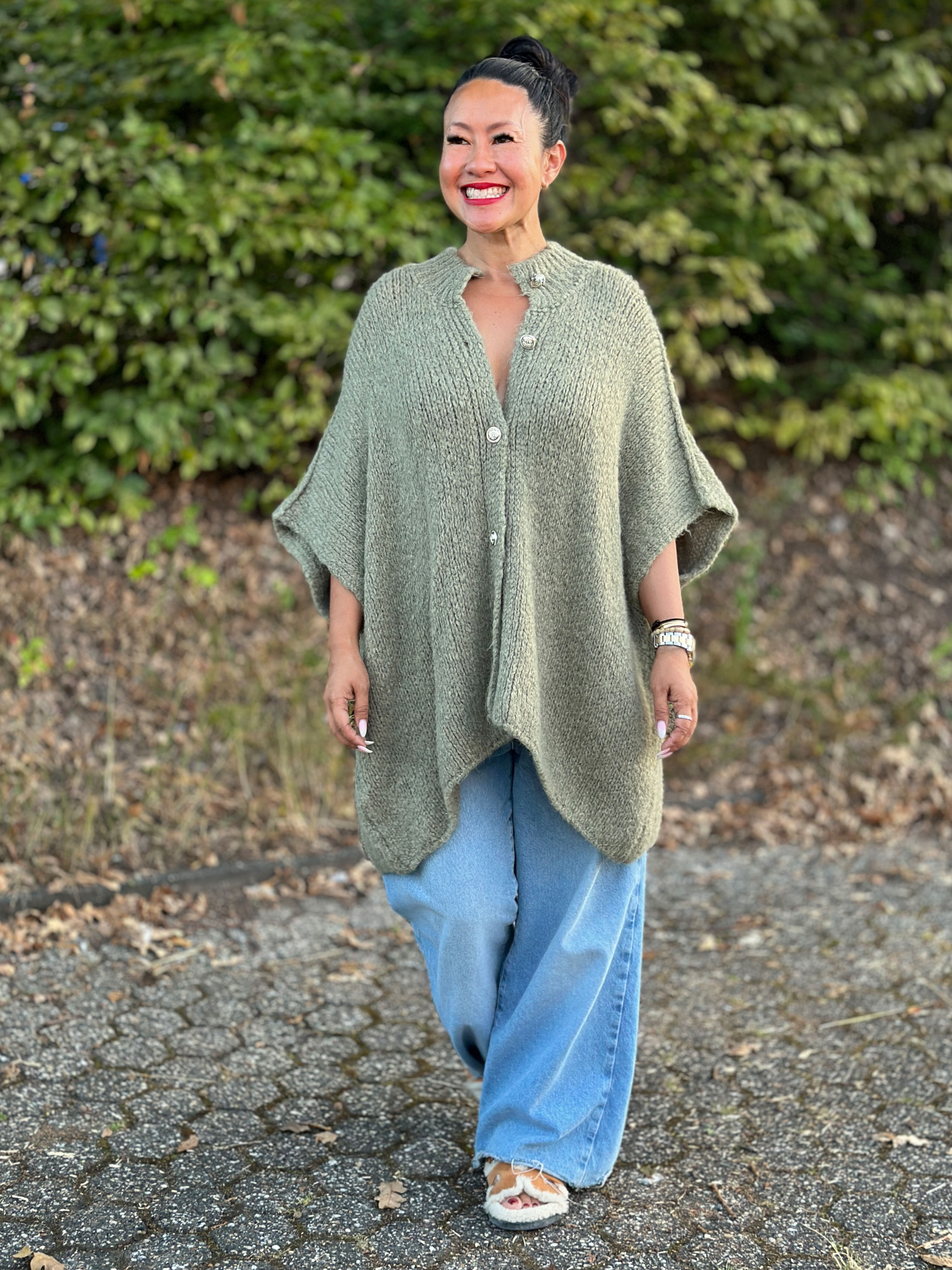 Oversize FLAUSCHI PONCHO Cardigan - Matcha