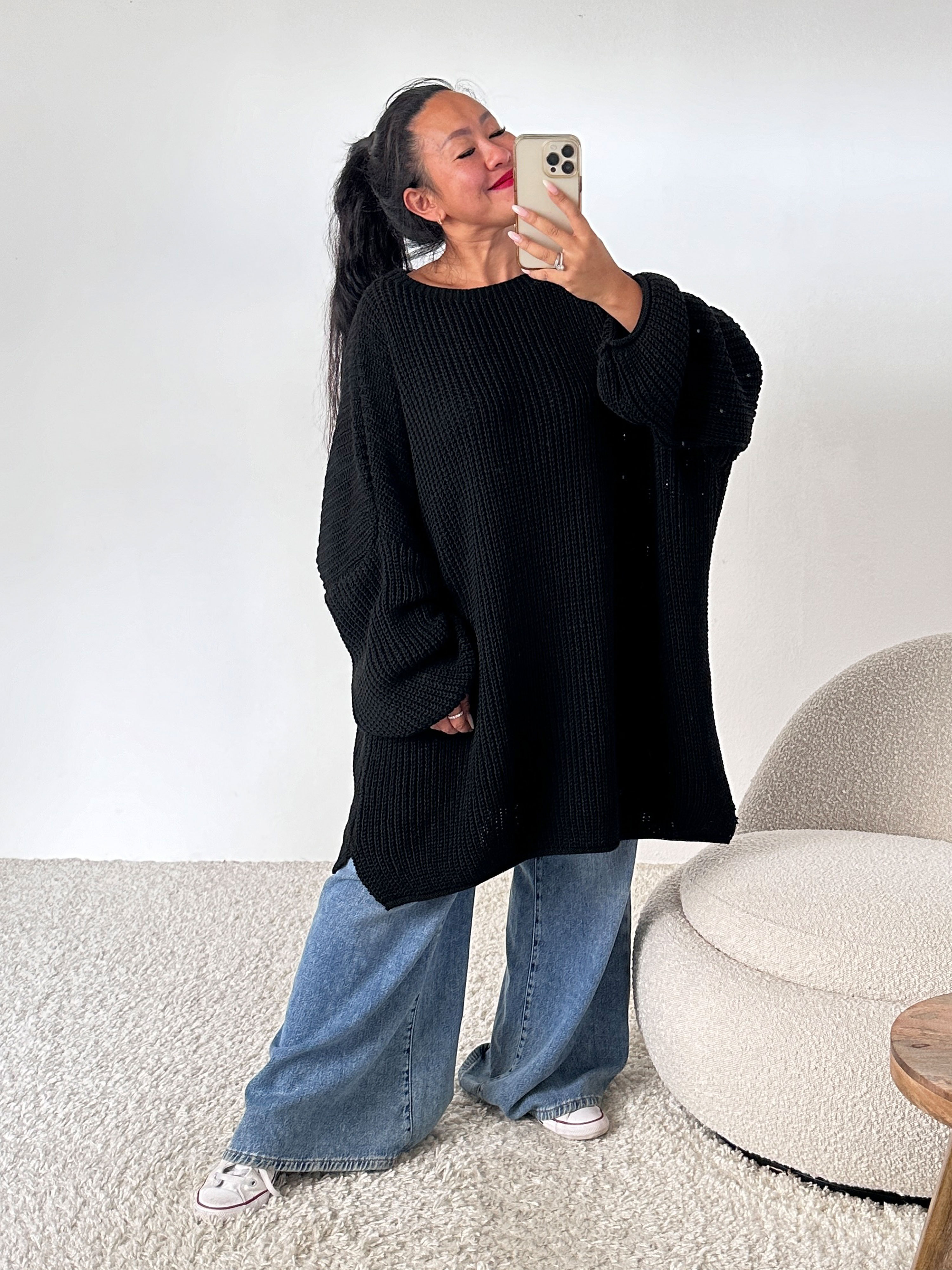 Schwerstrickpullover mit Seitenschlitz - CURVY - Schwarz