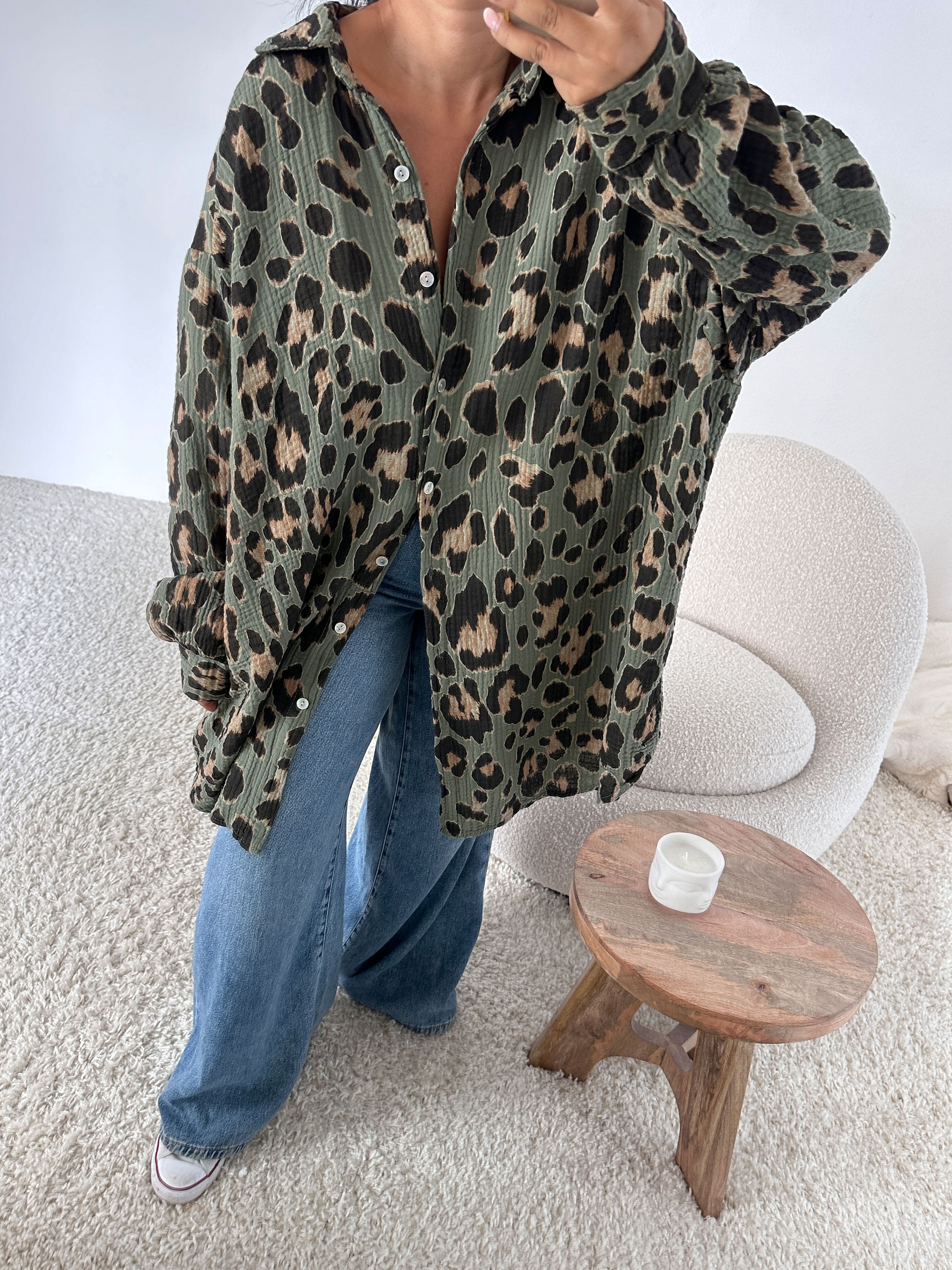 Musselin Long Oversize Bluse - NALA - LEOPARD Salbei