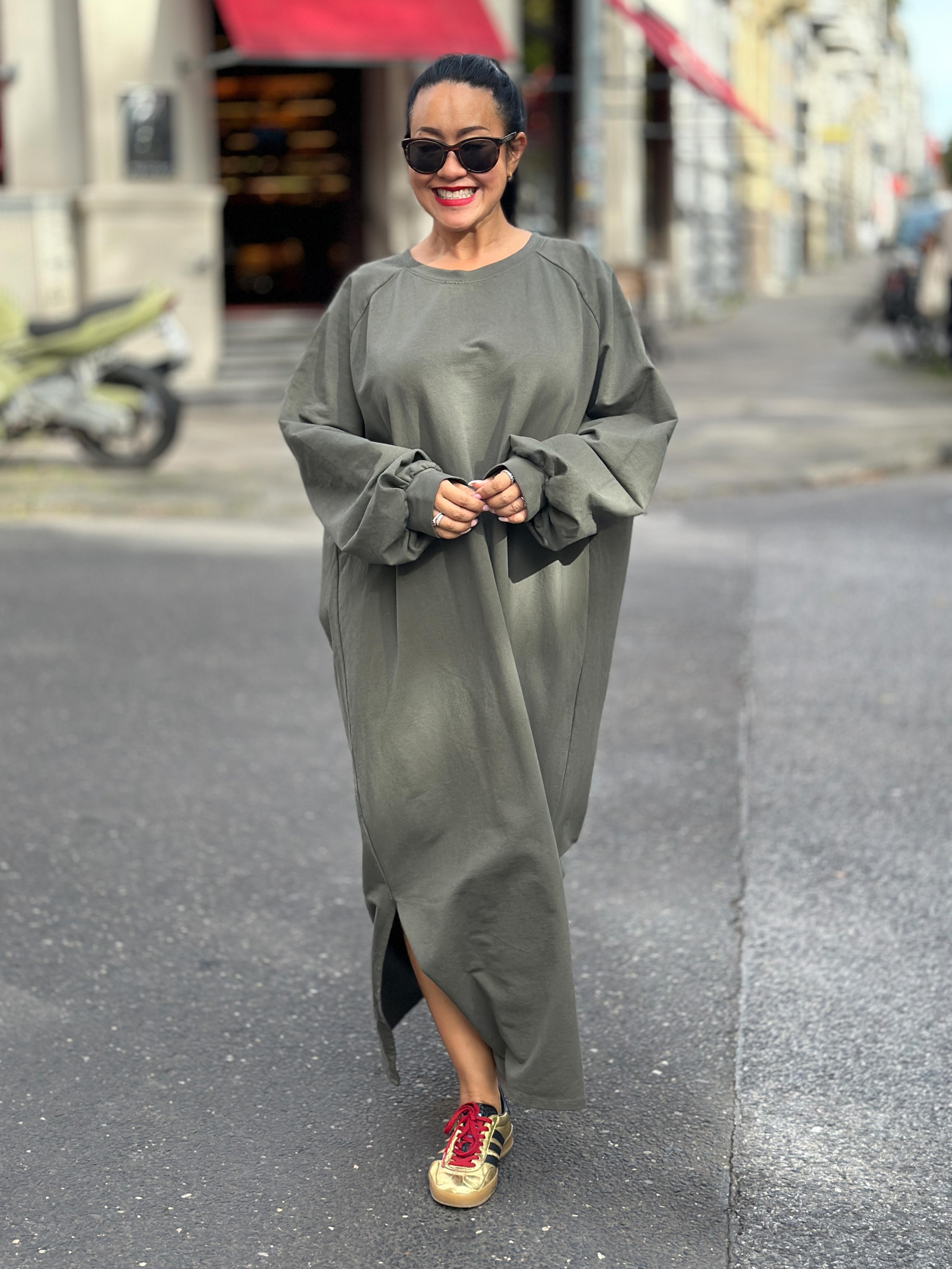 Oversize Langarm Sweatkleid - Olive