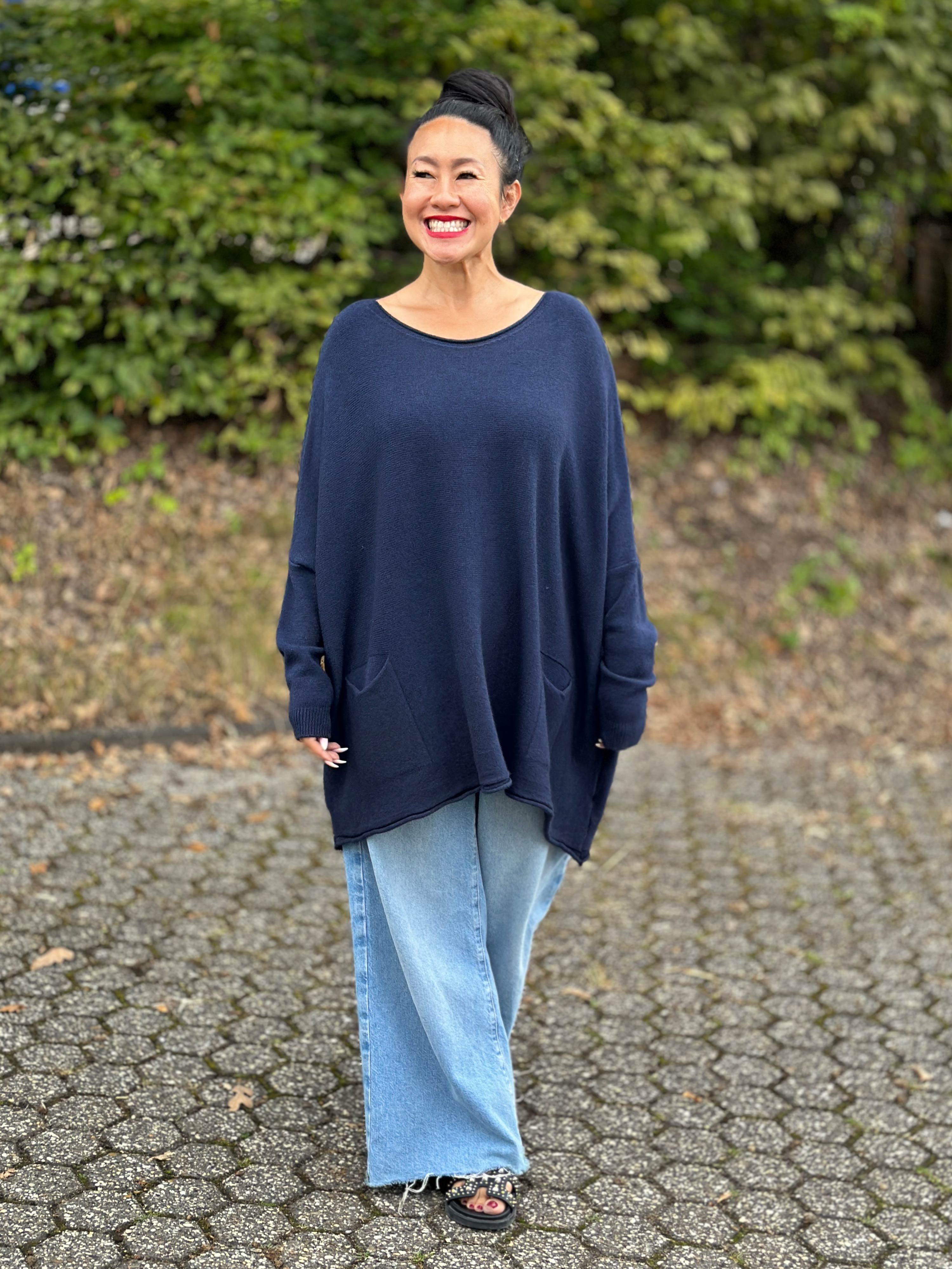 Oversize Viskose Pullover mit Taschen - Navy